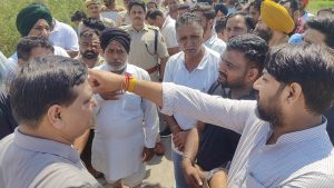 भाजपा जिला अध्यक्ष ने घग्गर नदी के पानी से प्रभावित क्षेत्रों का दौरा किया, किसानों की फसल नुकसान पर जताई चिंता