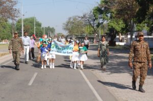 वायु रक्षा आर्मी प्राइमरी स्कूल में पर्यावरण जागरूकता हेतु ‘साइलेंट रैली 2.0’ का आयोजन