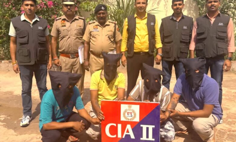 अंबाला पुलिस की बड़ी कामयाबी,गिट्टियां खिलाकर ध्यान भटकाने वाले अंतरराज्यीय चैन स्नेचिंग गिरोह के 04 सदस्य गिरफ्तार
