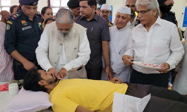 ऊर्जा मंत्री अनिल विज का बड़ा ऐलान - रक्तदान शिविर में रक्तदान करने वाले रक्तदाताओं को दिए जाएंगे 1100-1100 रुपए