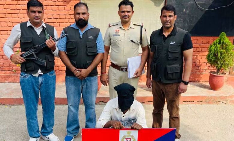अम्बाला पुलिस का नशा तस्करों पर कड़ा प्रहार जारी हेरोइन तस्करी के मामले में सीआईए-1 टीम ने कार्रवाई करते हुए आरोपी दीपक को 101 ग्राम 02 मिलिग्राम नशीला पदार्थ सहित किया गिरफ्तार,