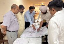 पूर्व राज्यमंत्री असीम गोयल नन्यौला ने वीरवार को अम्बाला शहर में आईआईटी रूडक़ी व जिला प्रशासन के सम्बन्धित विभागों के साथ बैठक की